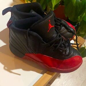 Kids Jordan 12 Black & Red